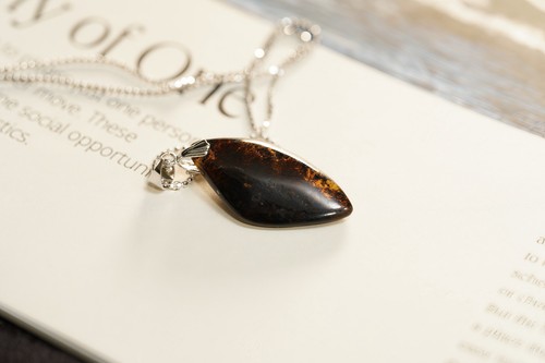 Collana con ciondolo - , foglia