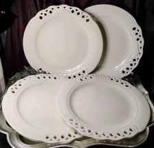 Set di quattro (4) piatti