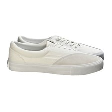 Scarpe da skate nuove con