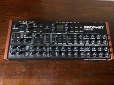 Dave smith instruments - Prophet rev 2 Desktop (8 voci)