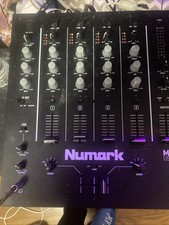 Numark M6USB Mixer per DJ 4