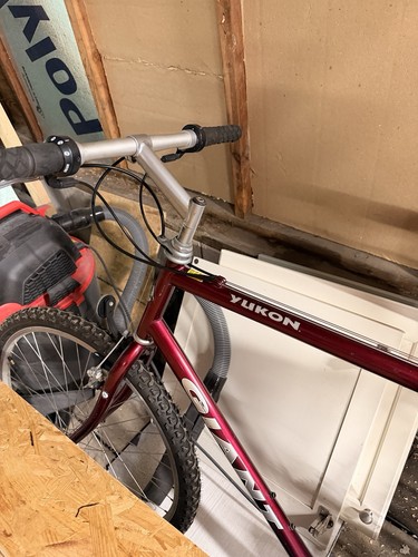 Men giant mountain bike - mountain,