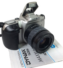 SLR Minolta Dynax 500si con