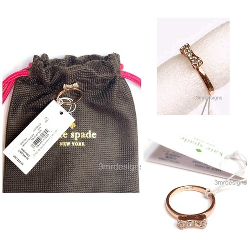 Anello nuovo con - , etichette