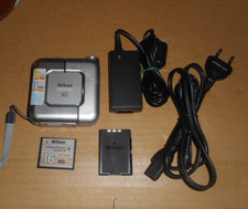 Nikon COOLPIX SQ + basetta