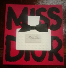 PICCOLO CAMPIONE DI PROFUMO DA COLLEZIONE - MISS DIOR - ESSENCE - NOVITA - RARO