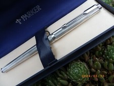 SUBLIME STYLO ROLLER PARKER 75 FINITION GODRONS PLAQUE ARGENT PROCHE DU NEUF