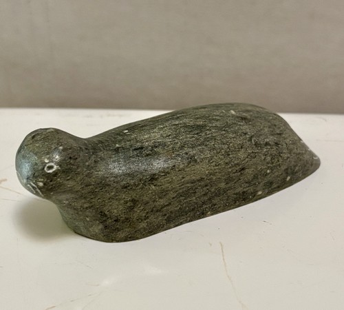 Statua leone marino inuit