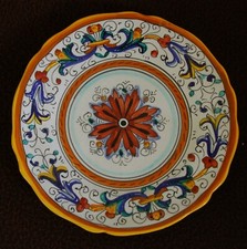 A3 - INTERESSANTE PIATTO DECORATIVO IN CERAMICA ARS DERUTA diametro 19,50 cm.