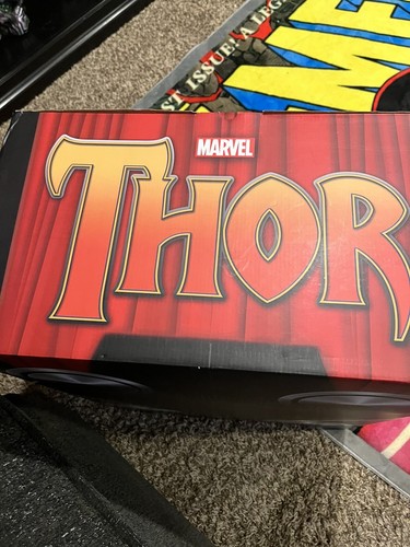 Sideshow premium format thor - premium,