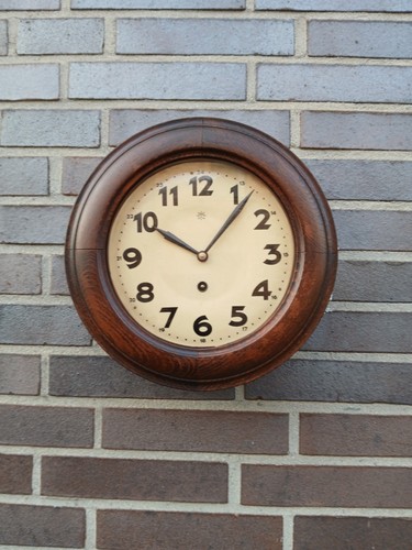 Vecchio orologio parete a - orologio, da