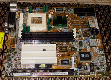 ASUS P5S-VM Rev. Scheda madre