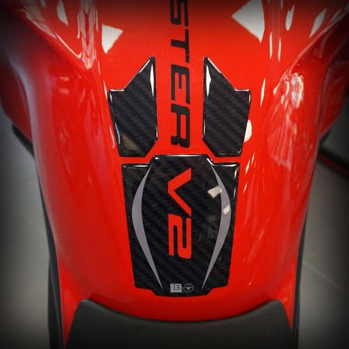 Paraserbatoio moto adesivo