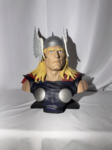 Thor busto in scala - thor,