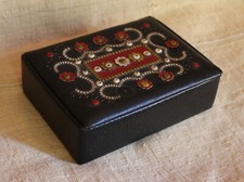 Scatola portagioie in pelle