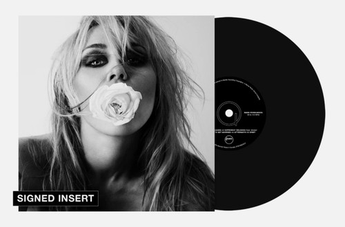 Miley cyrus bass persuades - miley,