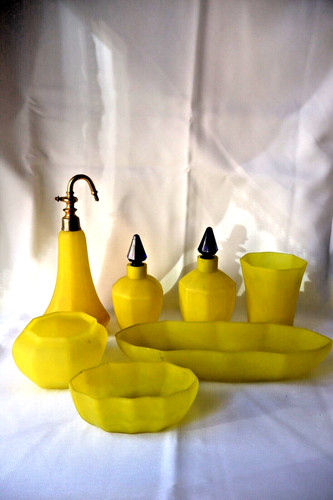 Antico comò boemo art deco
