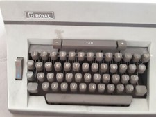macchina da scrivere royal