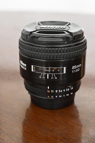 Nikon hn 23 - 85/1,8, hn-23