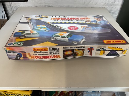 Matchbox powertrack race - matchbox, &