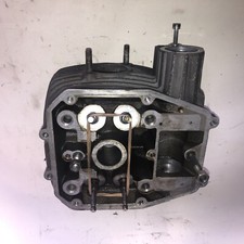 Testa cilindro sinistra moto - testa,