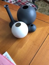 Set di vasetti in ceramica colore grigio/bianco. Eccellenti condizioni