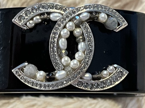 Chanel bracelet black - chanel,