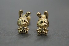 Orecchini in oro giallo massiccio 14 carati coniglietto simpatico coniglio con zirconi sul retro a vite.
