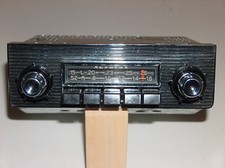 Autoradio Autovox RA118 a valvole anni 60 onde medie e lunghe.