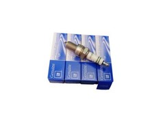 Set Di Candele 4 Pezzi Per OPEL Senator B, Ascona C, Calibra A, Tigra 229566