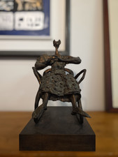 MINGUZZI LUCIANO (Bologna, 1911 - Milano, 2004) DONNA SEDUTA bronzo suu base di 