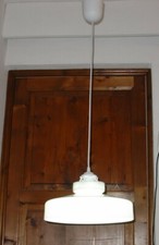 Lampadario con campana in opalina anni 40 Diametro base cm. 33 alt. cm.14
