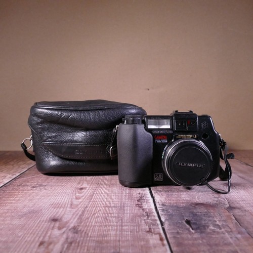 Olympus c5050 zoom non - olympus,