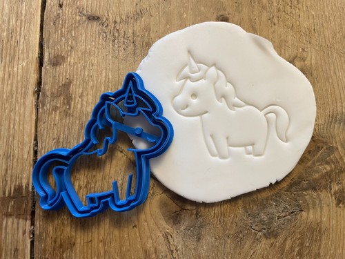 Tagliabiscotti unicorno