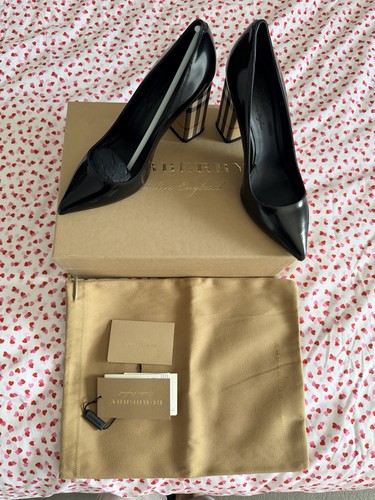 Burberry tacchi neri taglia