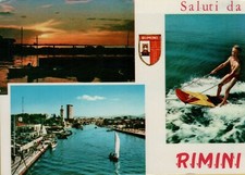 200719 BELLA CARTOLINA DI RIMINI CON STRANA TAVOLA DA SURF SCI NAUTICO