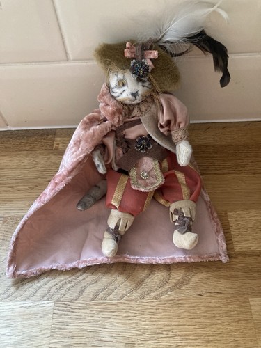 Delightful collectable cat - delightful,