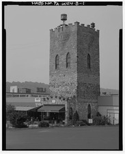 1. Torre dell'acqua in pietra