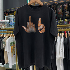 T-shirt anni 90 due dita