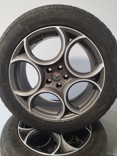 N.4 CERCHI IN LEGA ORIGINALI ALFA ROMEO STELVIO DA 19 un cerchio riparato