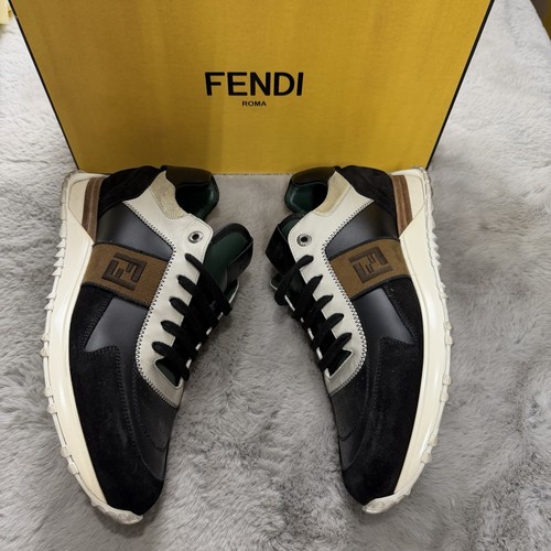Fendi logo low top trainers - logo,