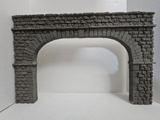 Portale tunnel mattoni/pietra