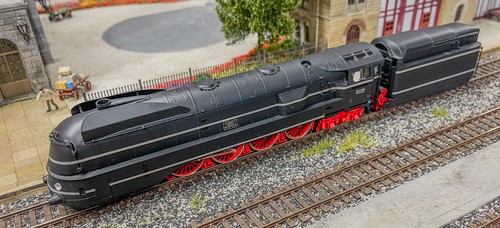 Lemaco 025 locomotiva - h0,