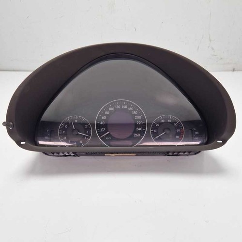 Mercedes a209 clk 200 - a209,
