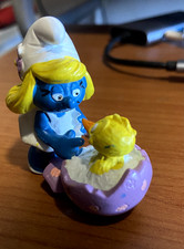  I PUFFI Collezione Figure Vintage PVC: PUFFETTA PASQUALE CON UOVO