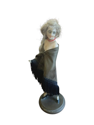Scultura donna prima - , metà