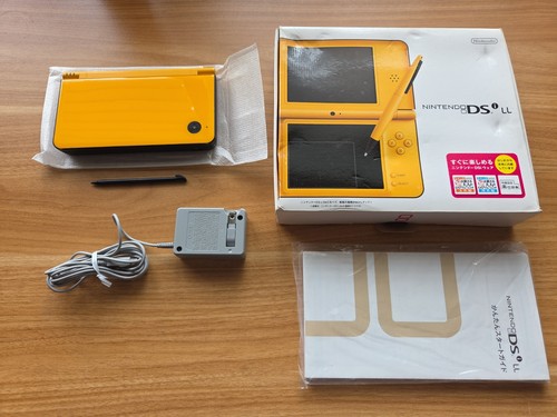 Nintendo dsi yellow game - xl,