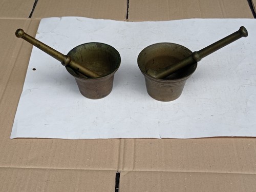Antico mortaio ottone con - in,