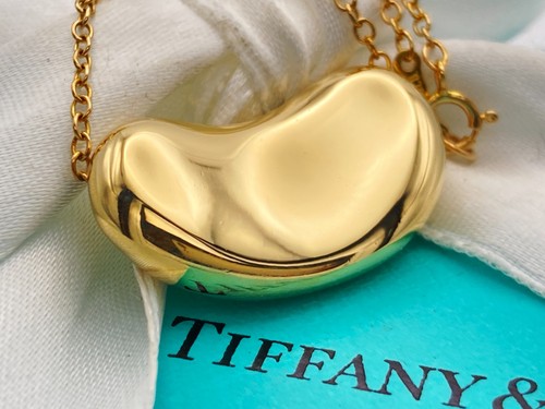 Collana con ciondolo fagiolo