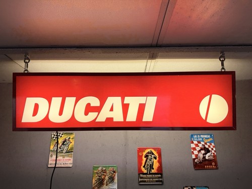Insegna pubblicitaria ducati - insegna,